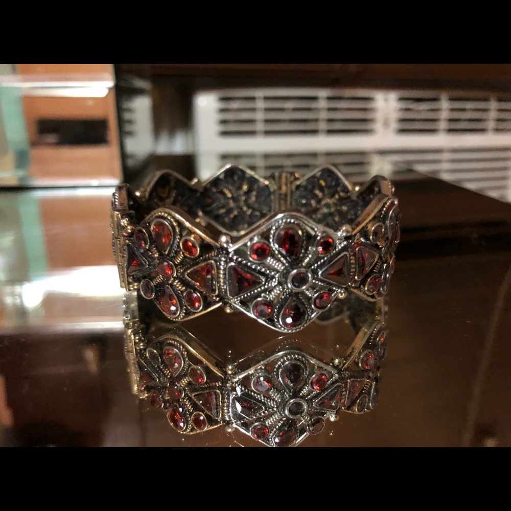 Women’s bracelet